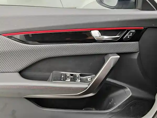 Dongfeng Yixuan 2022