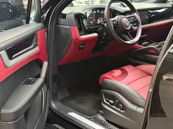 Porsche Cayenne 2024