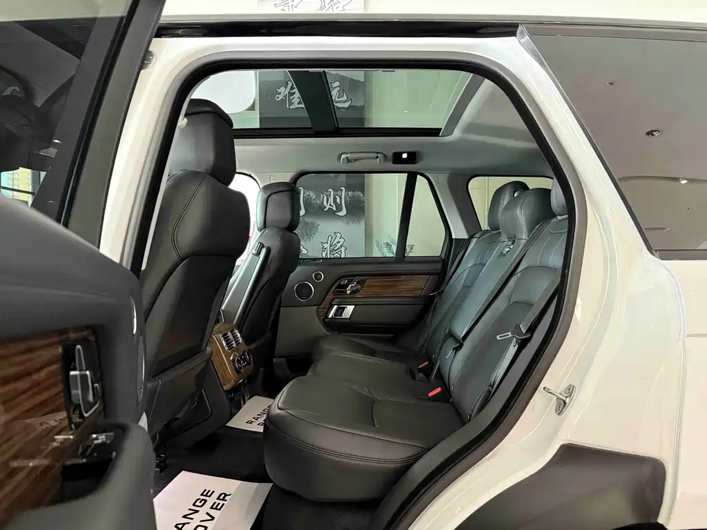 Land Rover Range Rover 2019 — фото 14