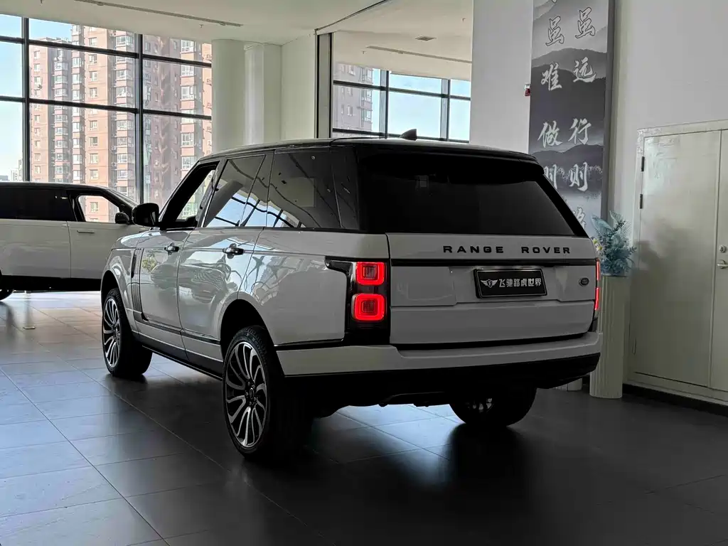 Land Rover Range Rover 2019 — фото 27