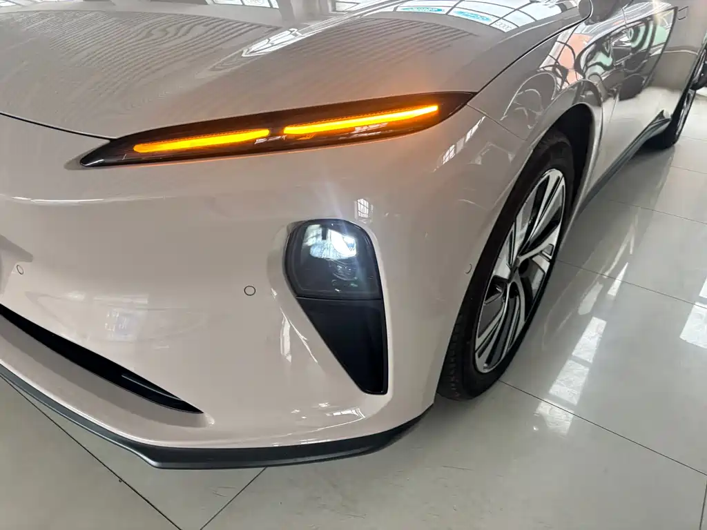 NIO ET5 2024