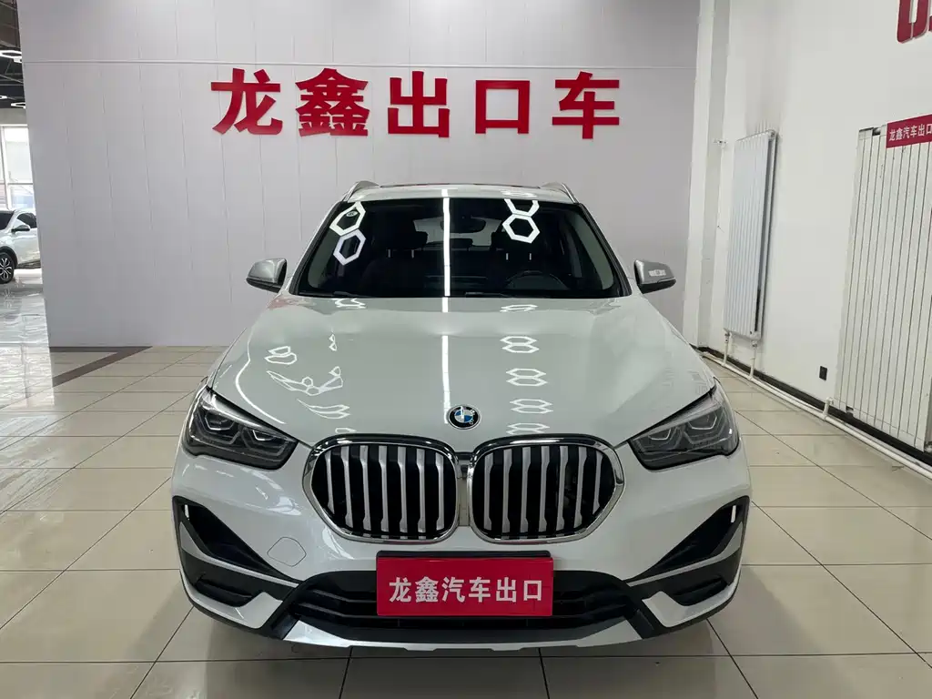 BMW X1 2022 — фото 1