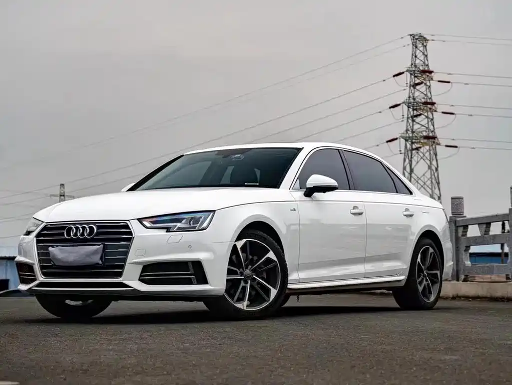Audi A4L 2018 — фото 1