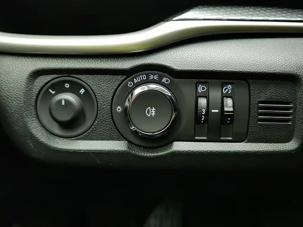 Buick Excelle GT 2022 — фото 21
