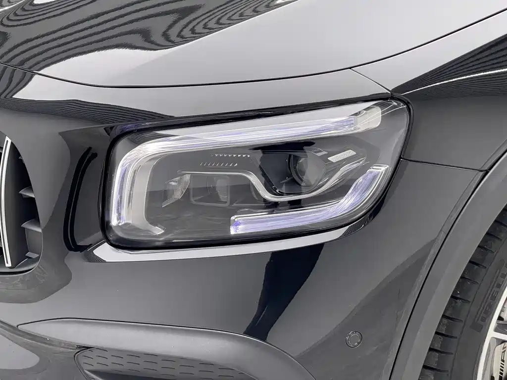 Mercedes-Benz GLB AMG 2022 — фото 18