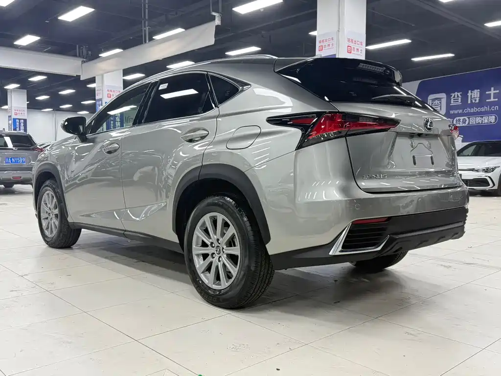 Lexus NX 2021