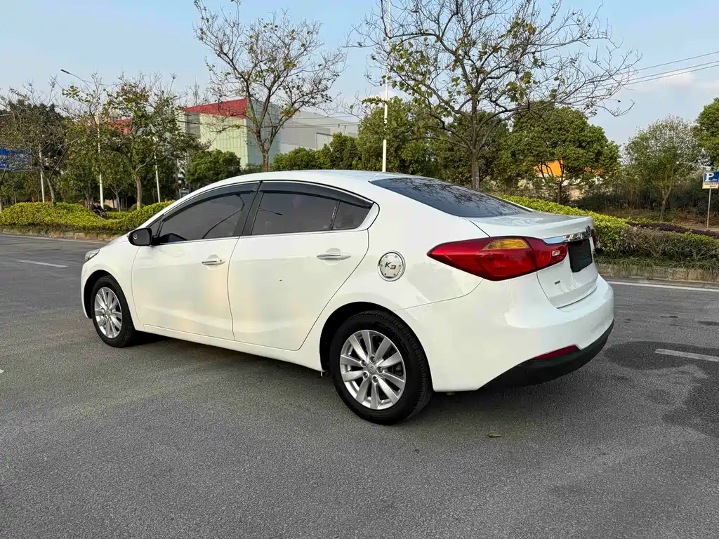 Kia K3 2013