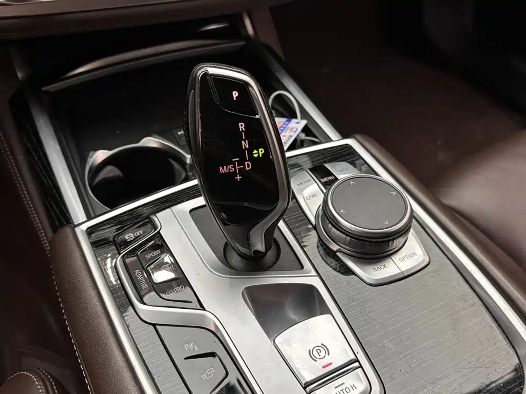BMW 7 Series 2022 — фото 16