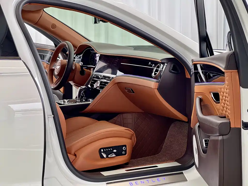 Bentley Flying Spur 2022 — фото 7