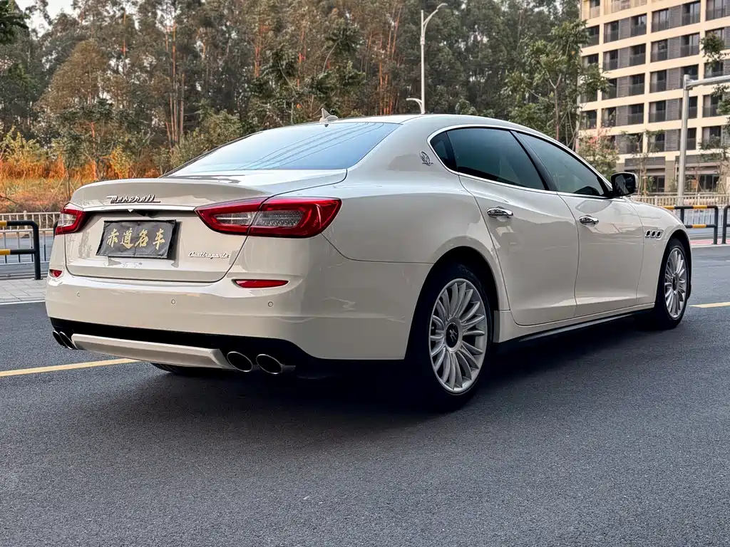 Maserati Quattroporte 2015 — фото 5