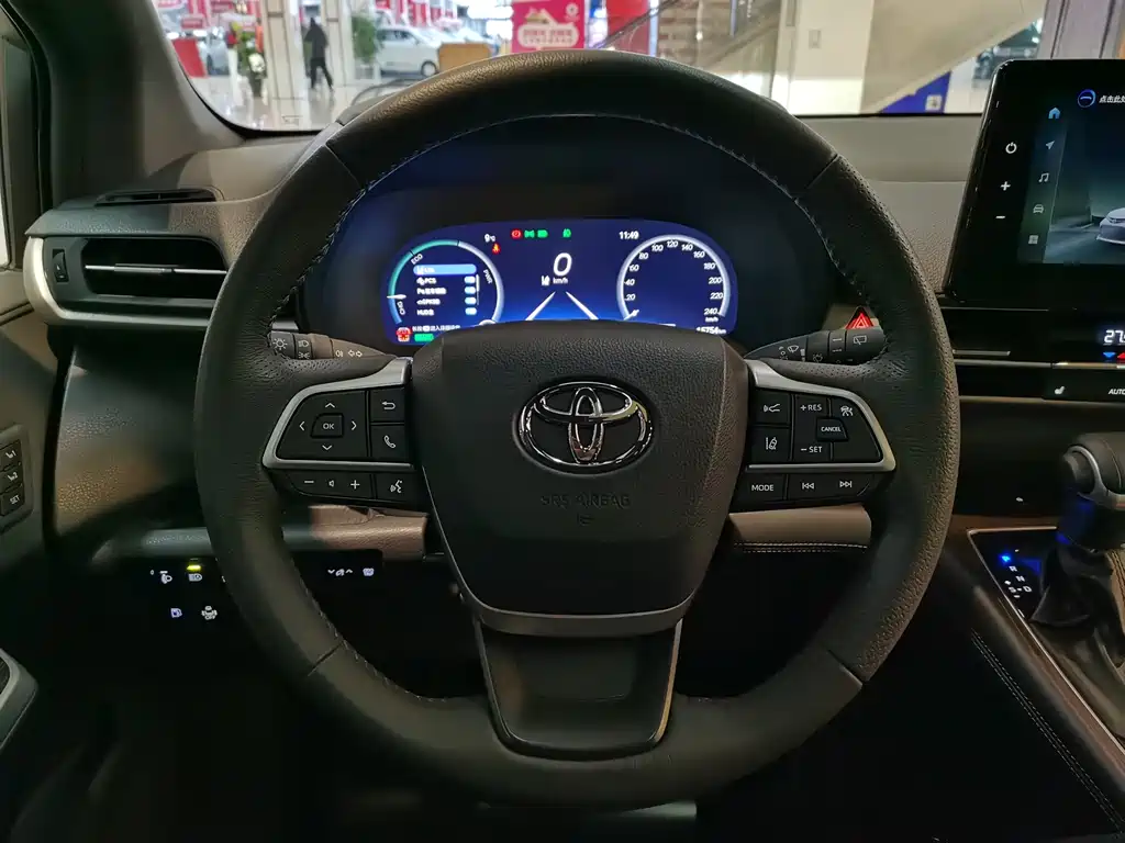 Toyota Granvia 2025