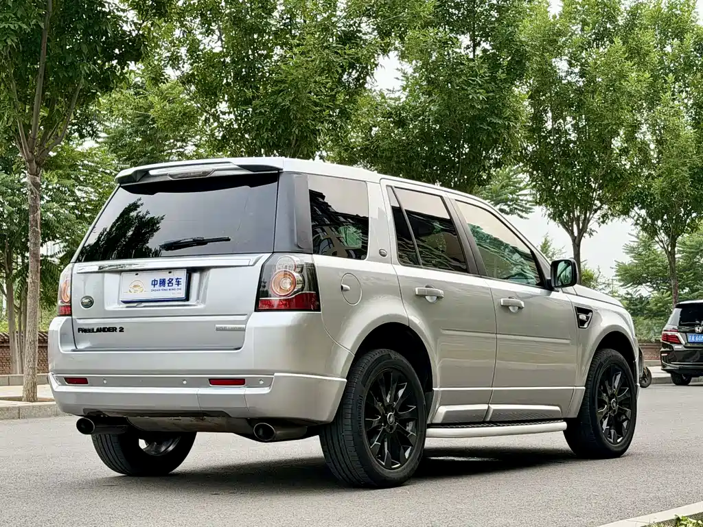 Land Rover Freelander 2 2014 — фото 28