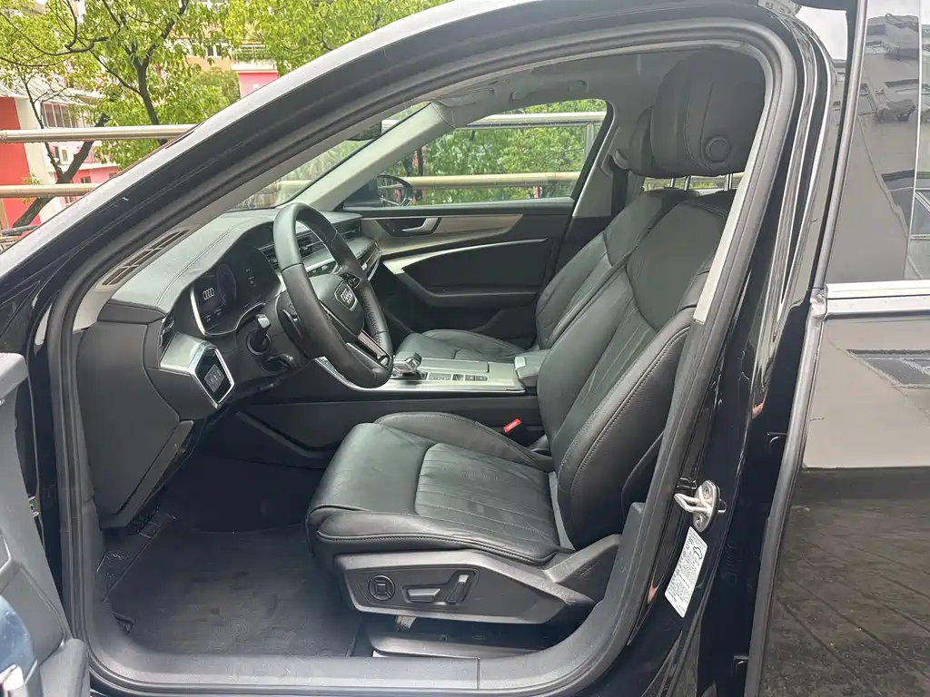 Audi A6L 2020