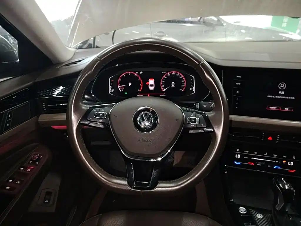 Volkswagen Passat 2020 — фото 11