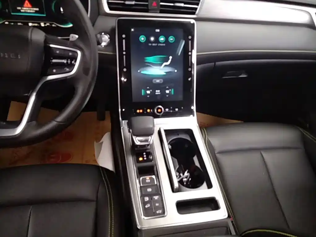 Roewe RX5 New Energy 2021 — фото 14