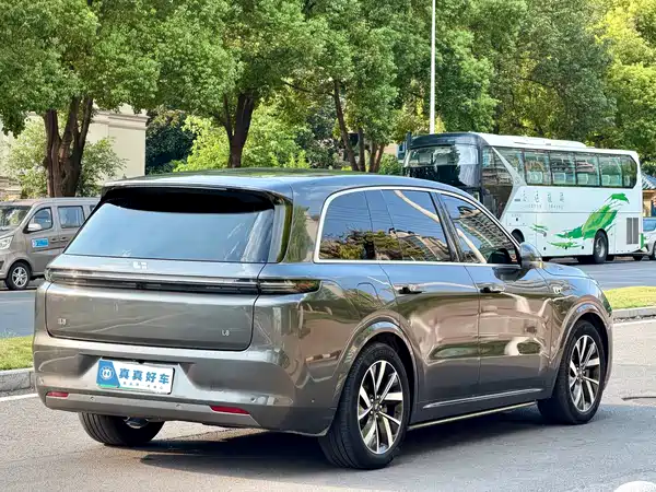 Li Auto L8 2023