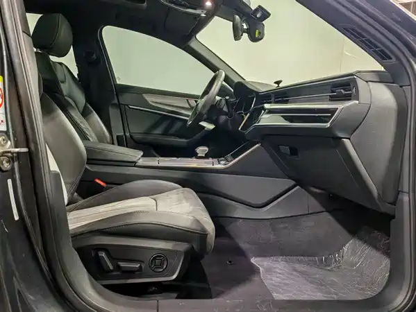 Audi A6L 2021