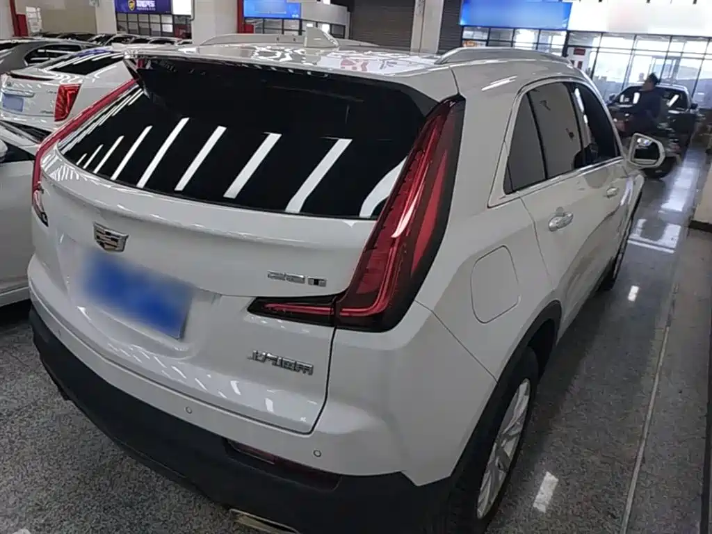 Cadillac XT4 2020 — фото 7
