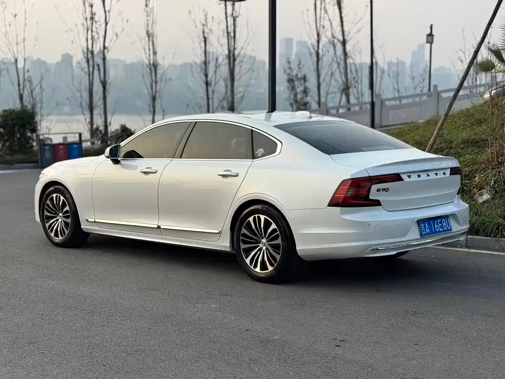 Volvo S90 2023 — фото 4