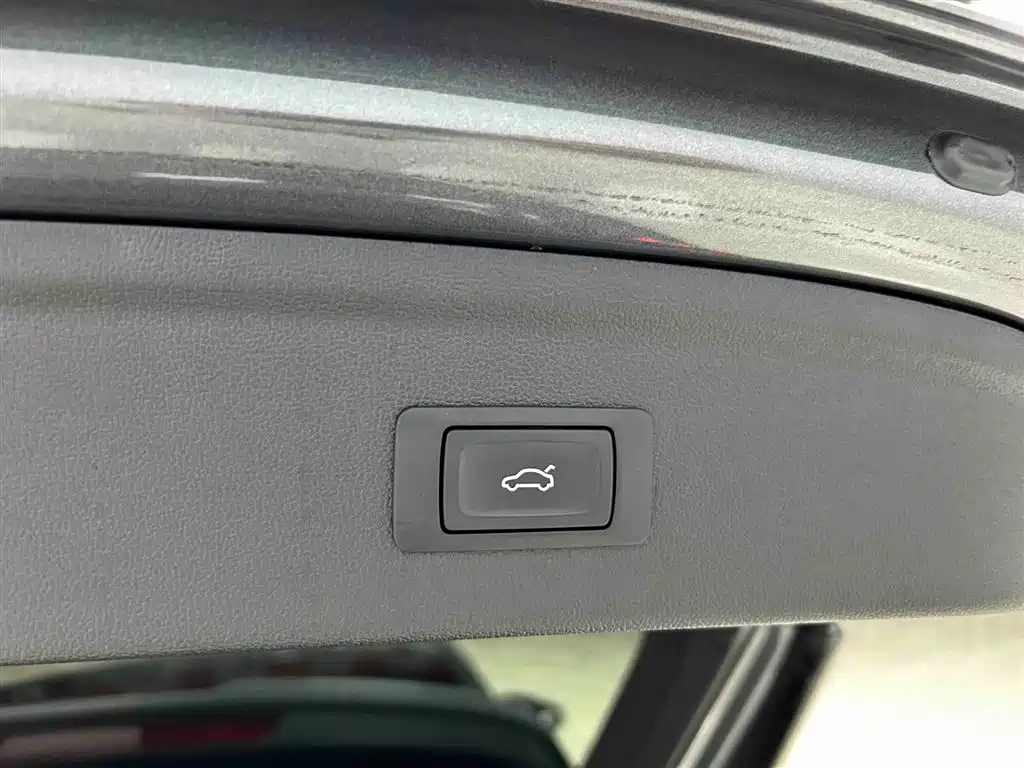 Audi A3 2023 — фото 17