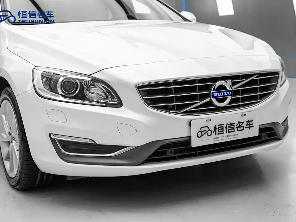 Volvo S60 2017 — фото 9