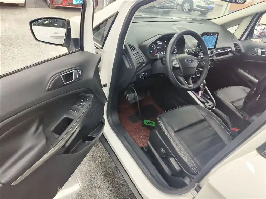 Ford EcoSport 2018 — фото 12