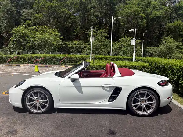 Porsche 718 2024