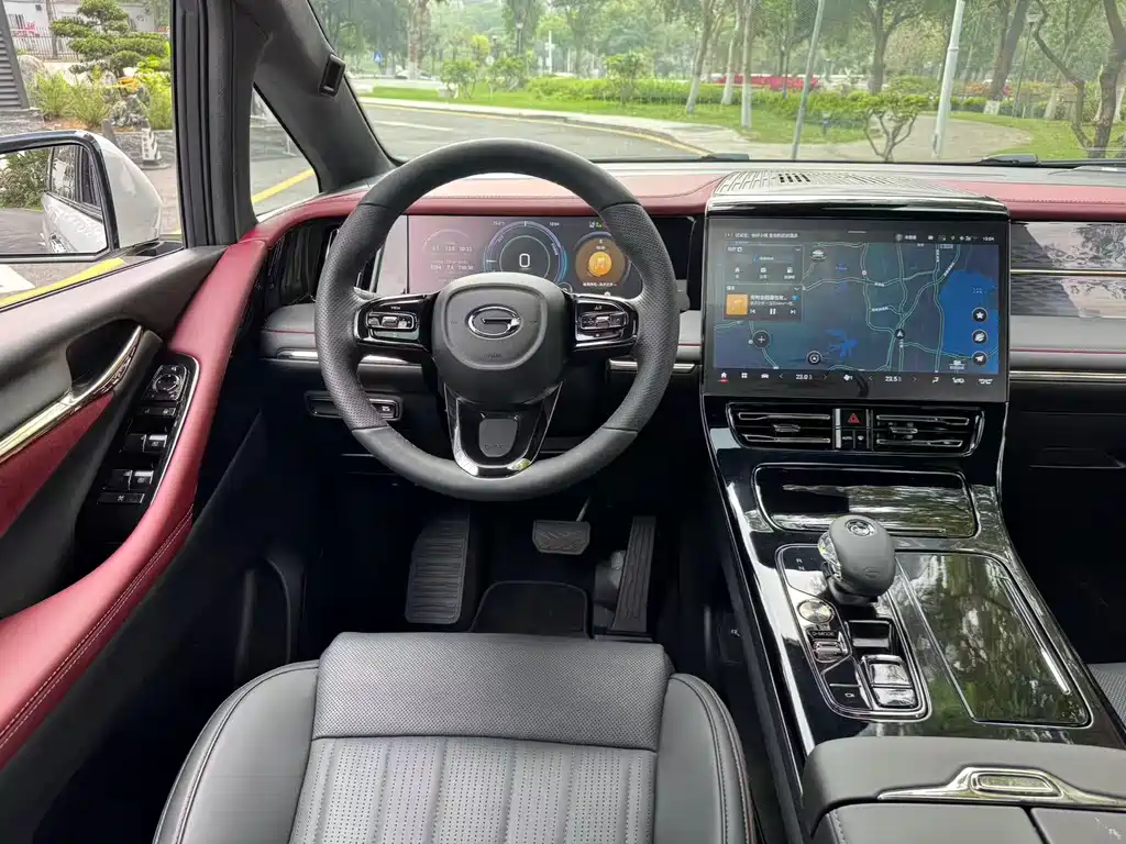 GAC Motor Trumpchi M8 2024 — фото 15