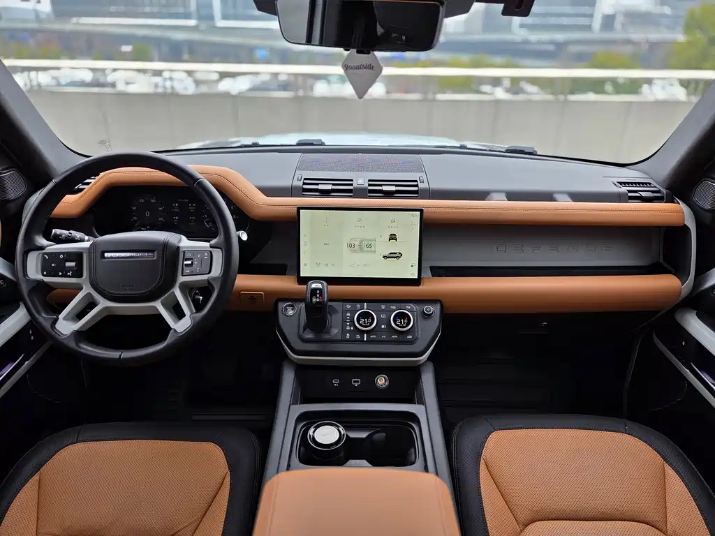 Land Rover Defender 2023 — фото 9