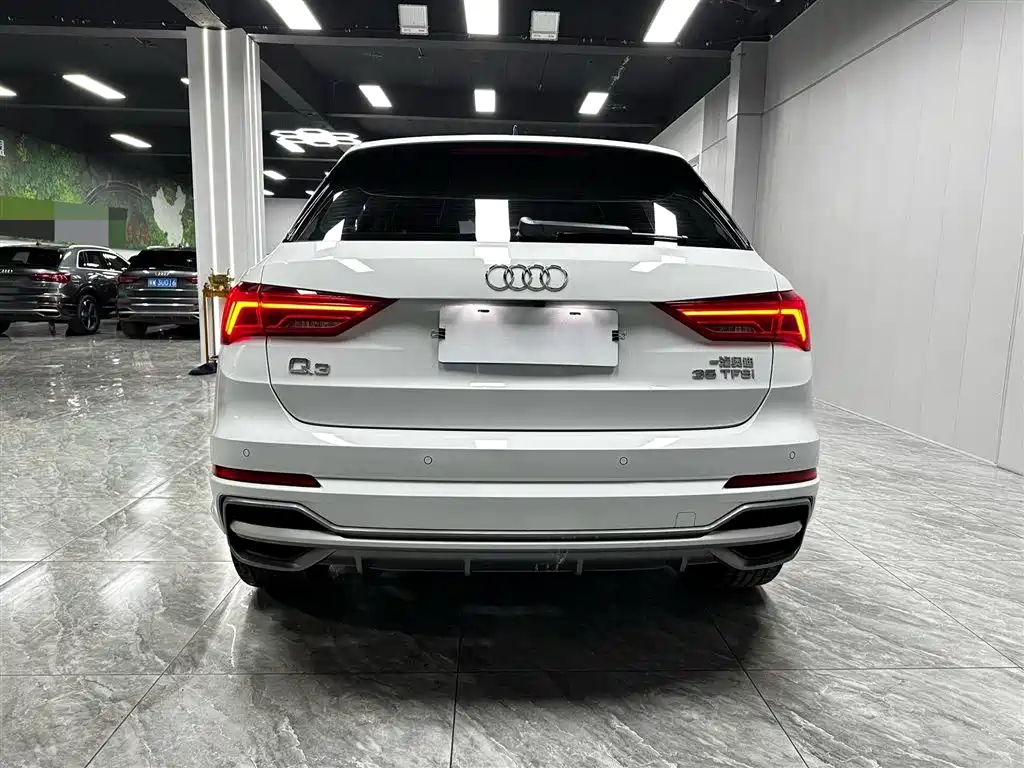 Audi Q3 2023 — фото 5