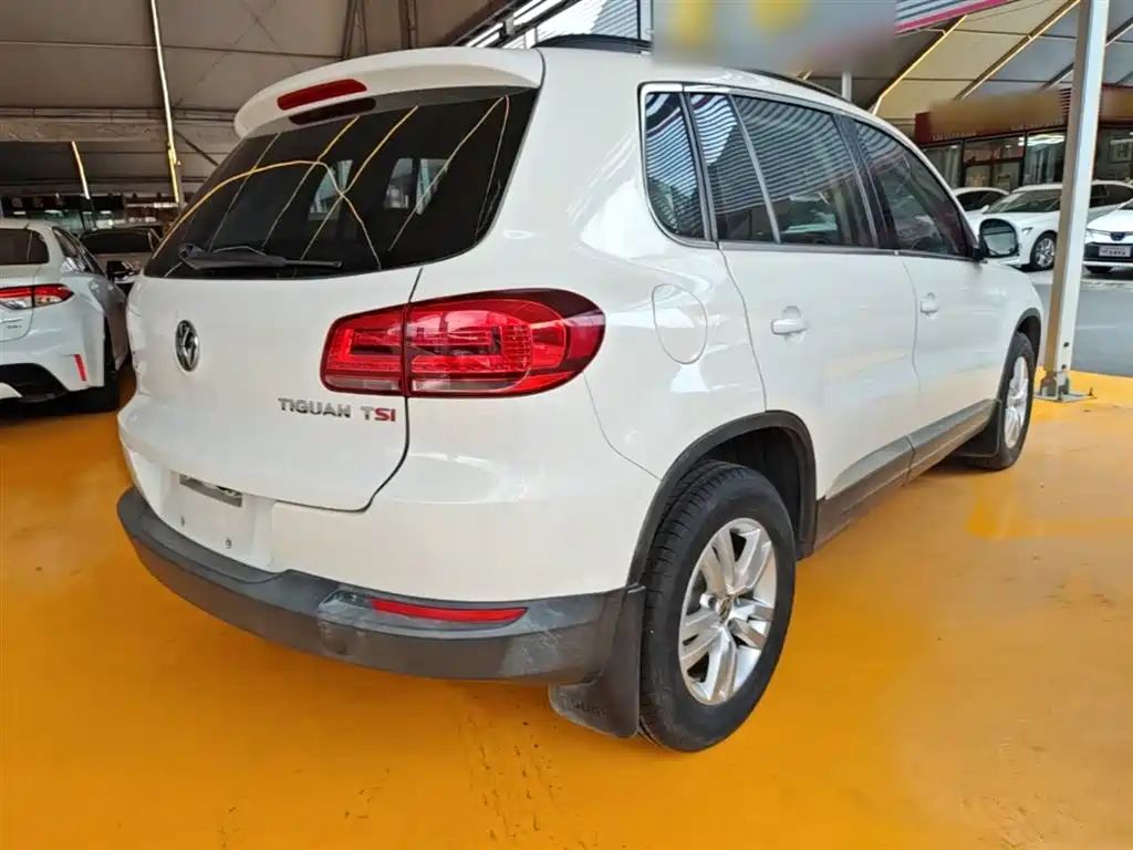 Volkswagen Tiguan 2015 — фото 7