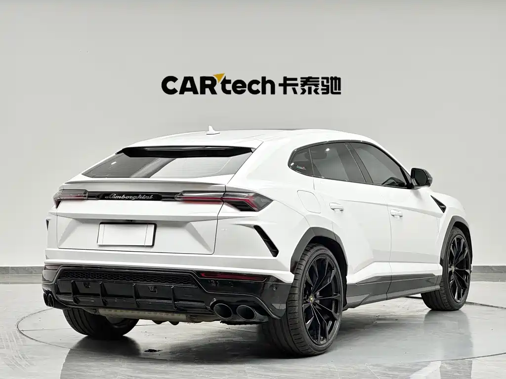 Lamborghini Urus 2022 — фото 6