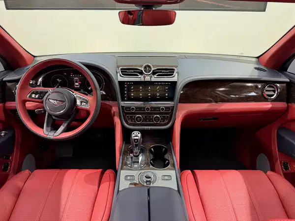 Bentley Bentayga 2023