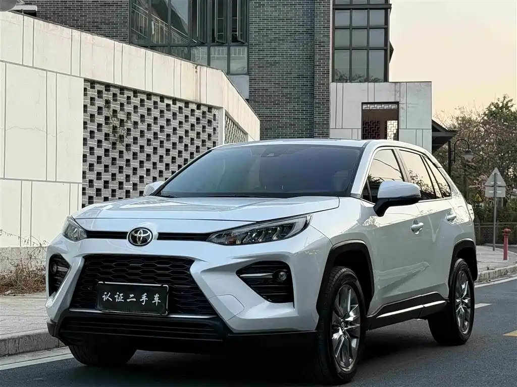 Toyota Wildlander 2023 — фото 2
