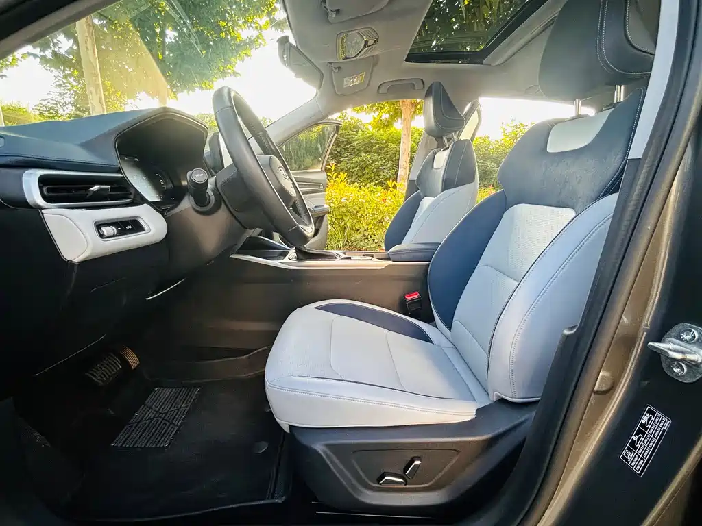 Geely Emgrand 2022 — фото 4