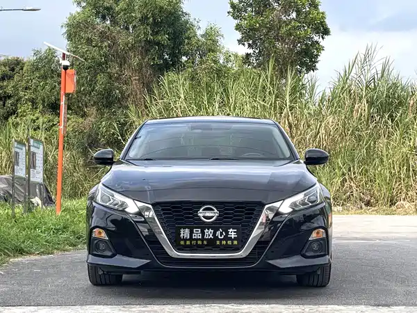 Nissan Teana 2022