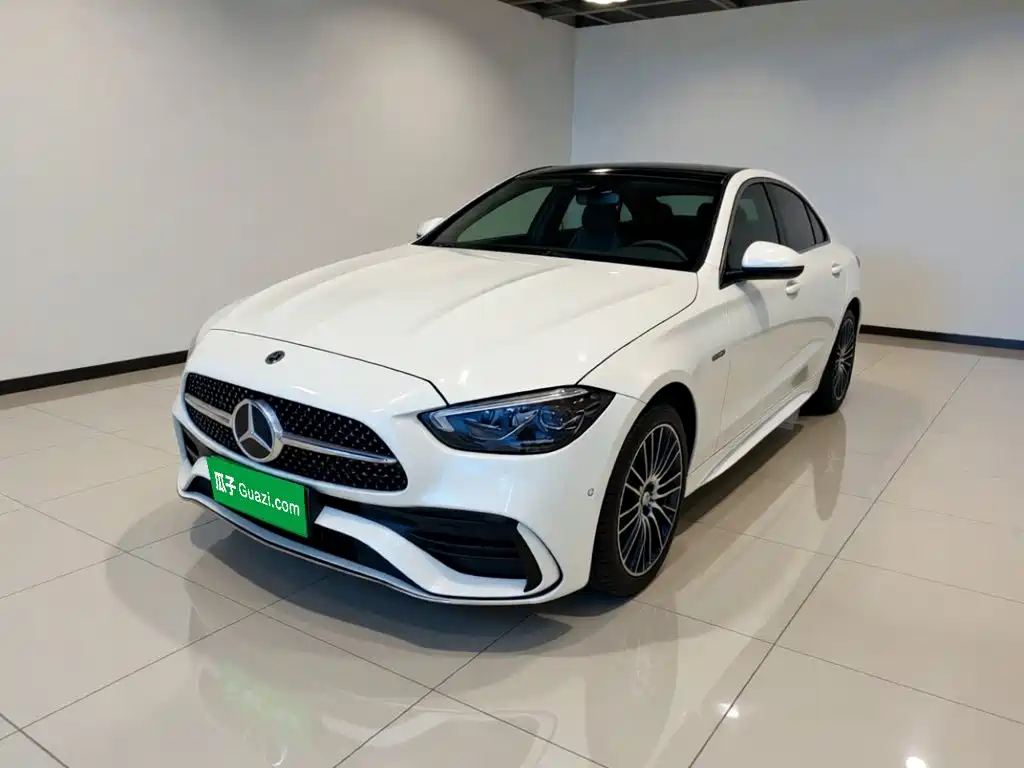 Mercedes-Benz C-Class 2024 — фото 1