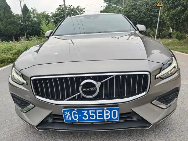 Volvo S60 2022