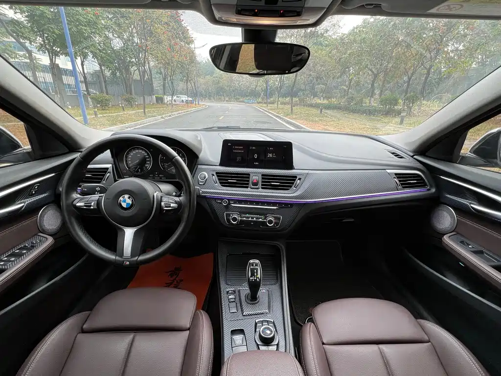 BMW 1 Series 2020 — фото 14