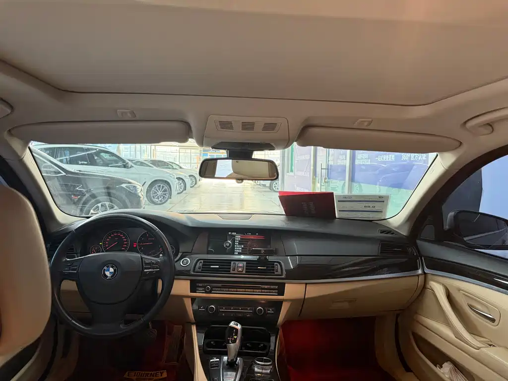 BMW 5 Series 2013 — фото 16