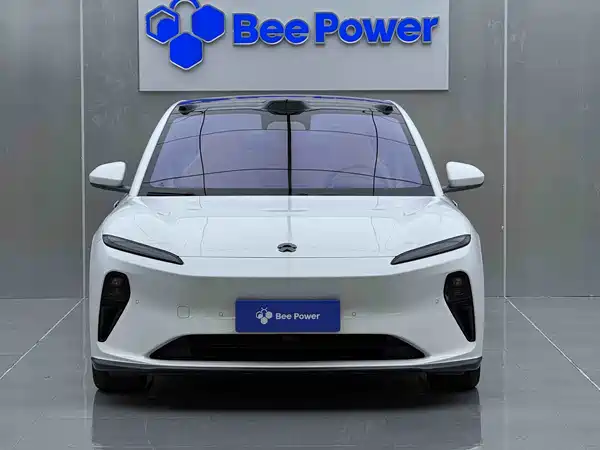NIO ET5 2022