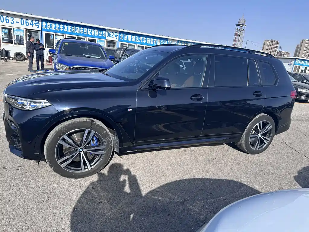 BMW X7 2021 — фото 4