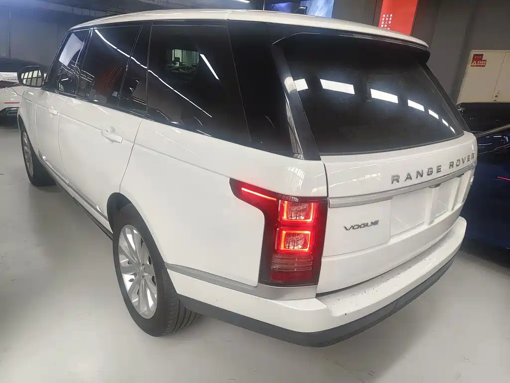Land Rover Range Rover 2016 — фото 11