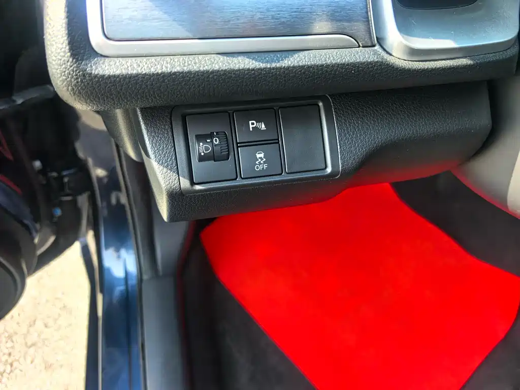 Honda Civic 2016 — фото 14