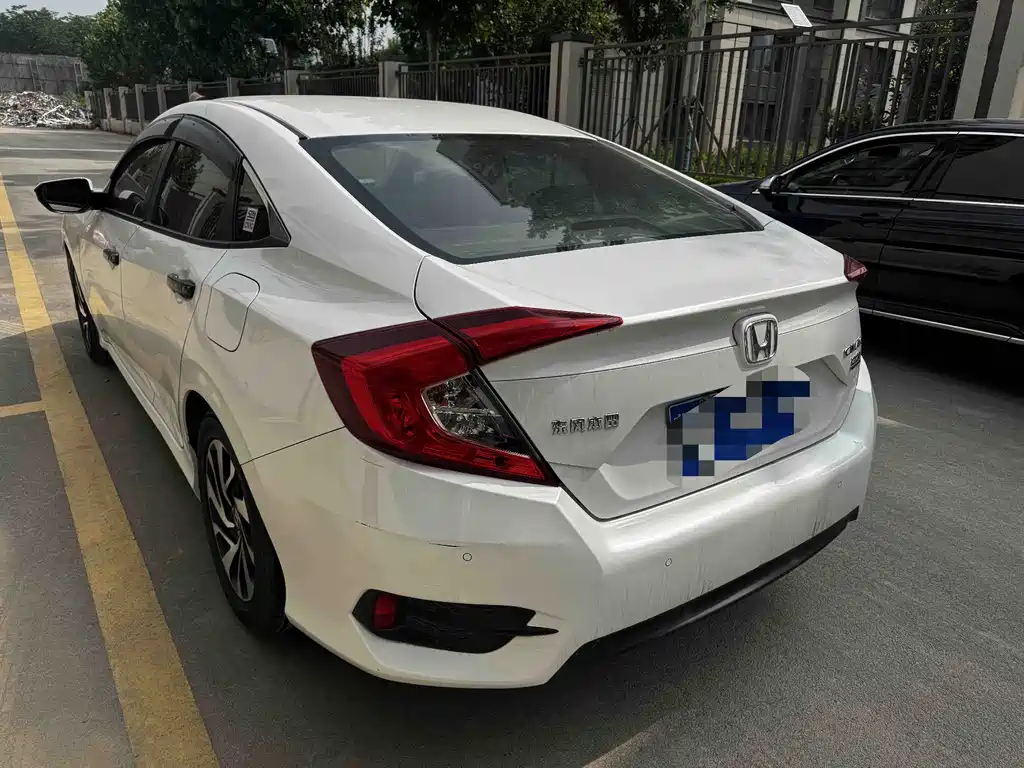 Honda Civic 2018 — фото 2