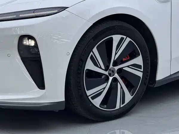 NIO ET5 2022