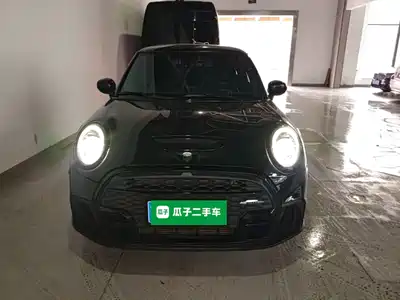 MINI MINI 2022