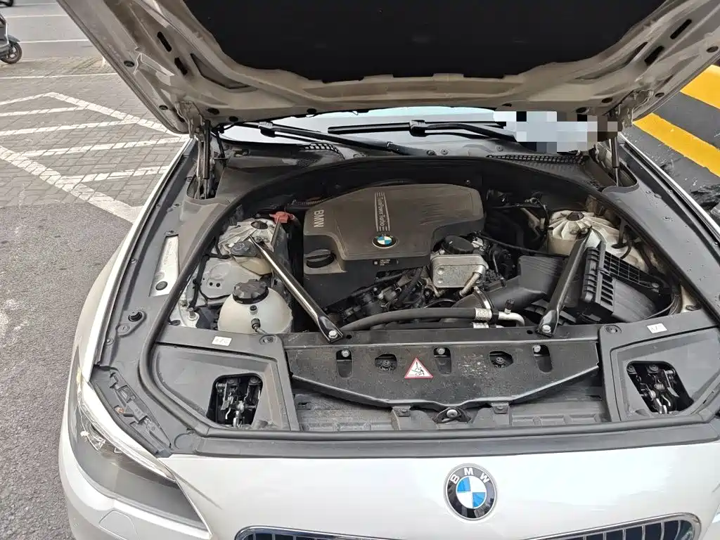 BMW 5 Series 2016 — фото 21