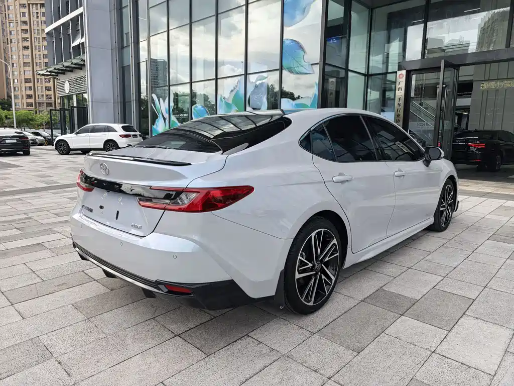 Toyota Camry 2024