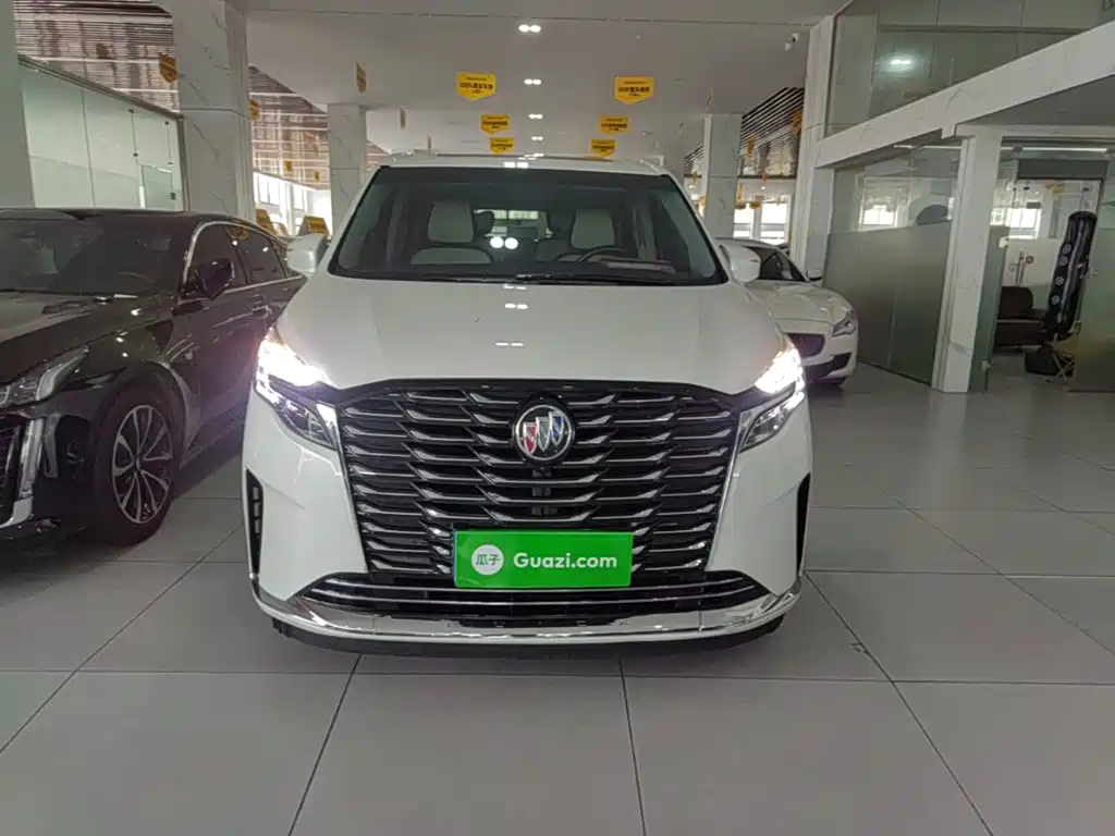 Buick GL8 2023